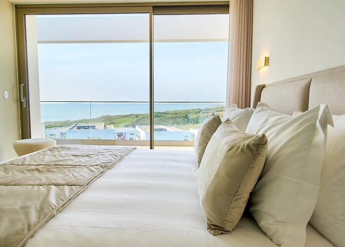 Luxury Oceanfront - 24k 아파트